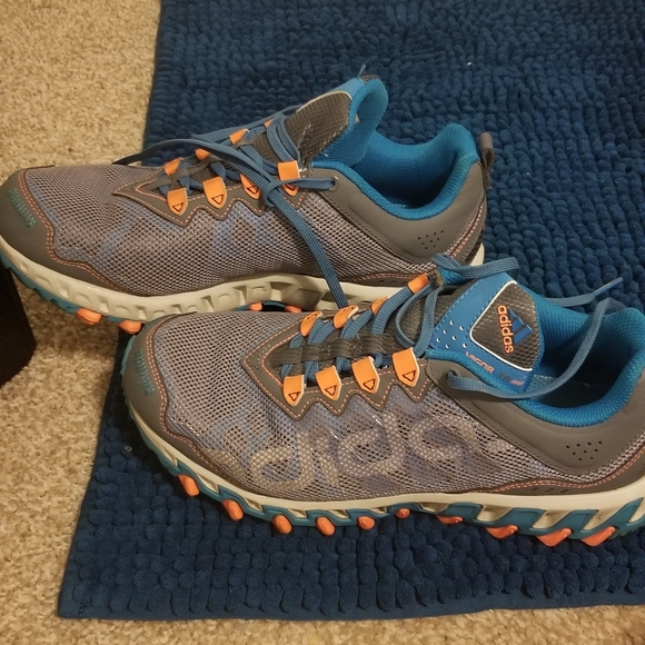 Adidas - Picture 5 of 6